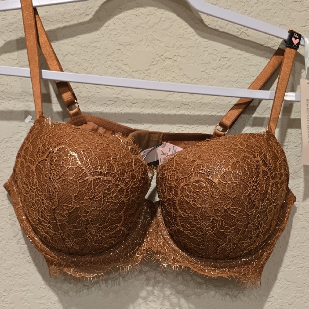 ✨️SOLD✨️Victoria's Secret Brown Lace Underwire Bra